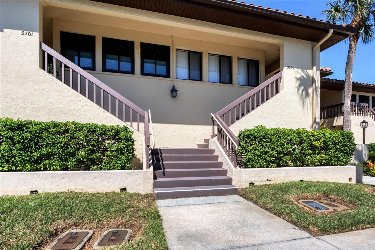 5205 Lake Village Drive, Unit 16, Sarasota, FL 34235 Photo