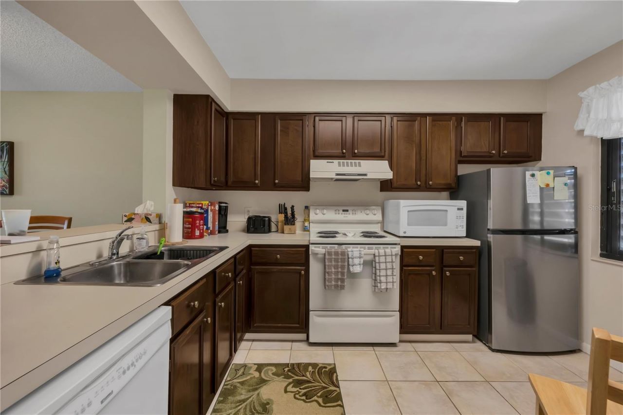 5205 Lake Village Drive, Unit 16, Sarasota, FL 34235 Photo