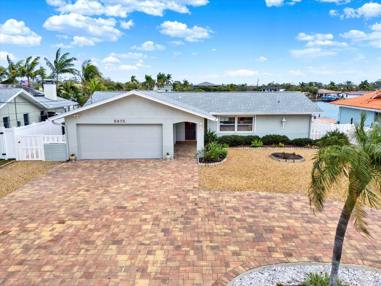 5675 Bayview Drive, Seminole, FL 33772 Photo