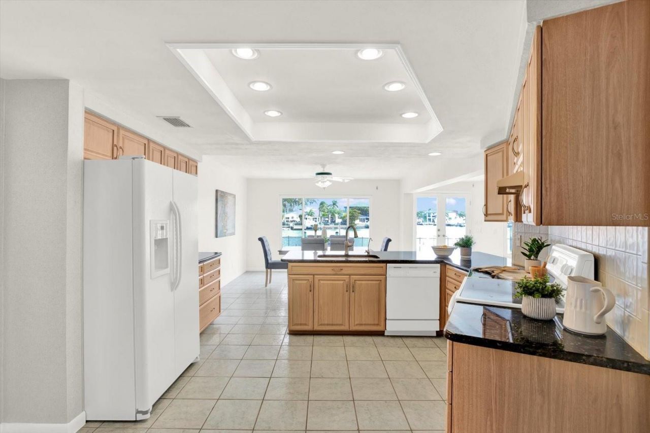 5675 Bayview Drive, Seminole, FL 33772 Photo