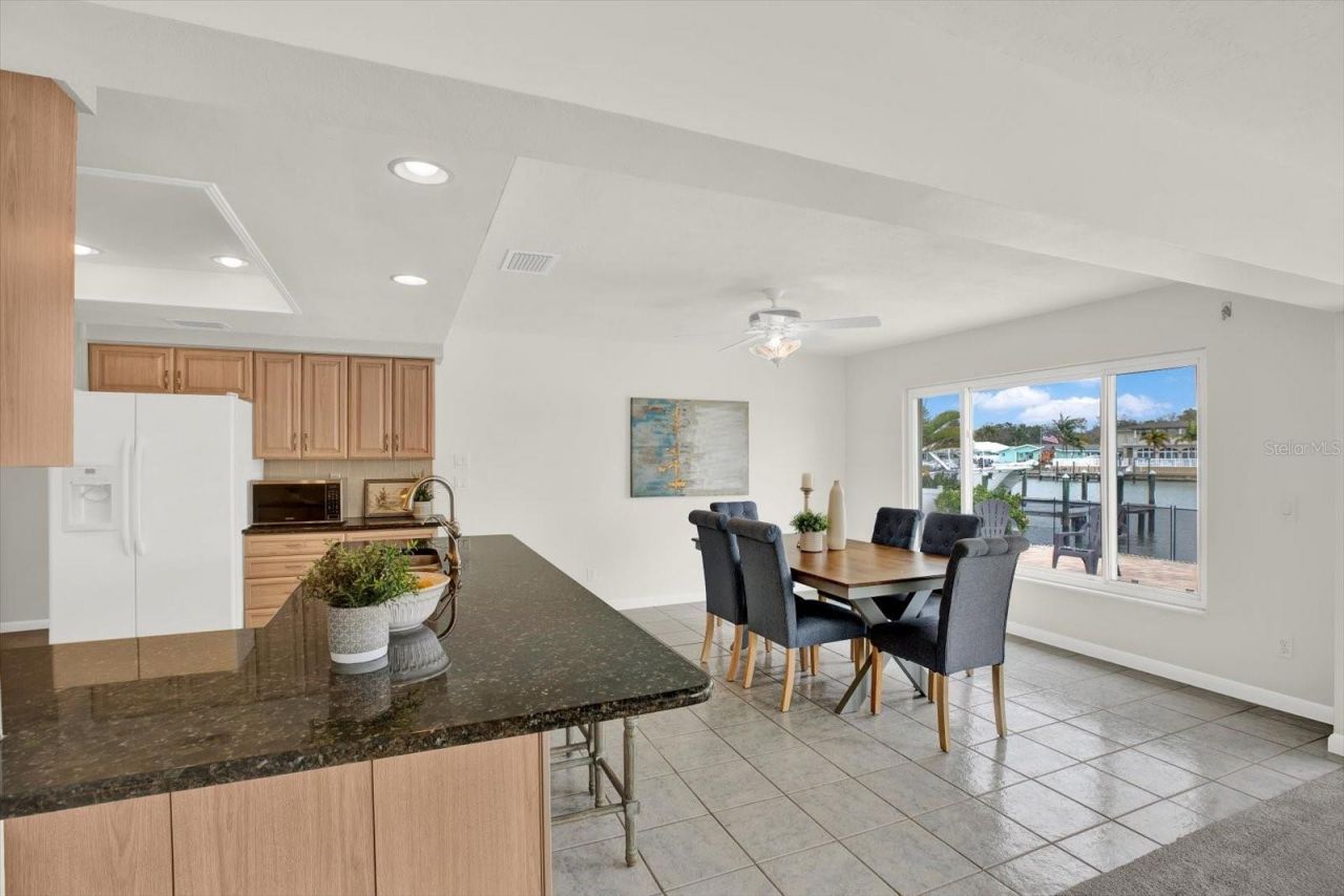 5675 Bayview Drive, Seminole, FL 33772 Photo