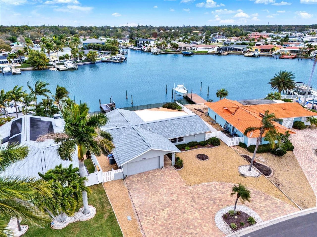 5675 Bayview Drive, Seminole, FL 33772 Photo