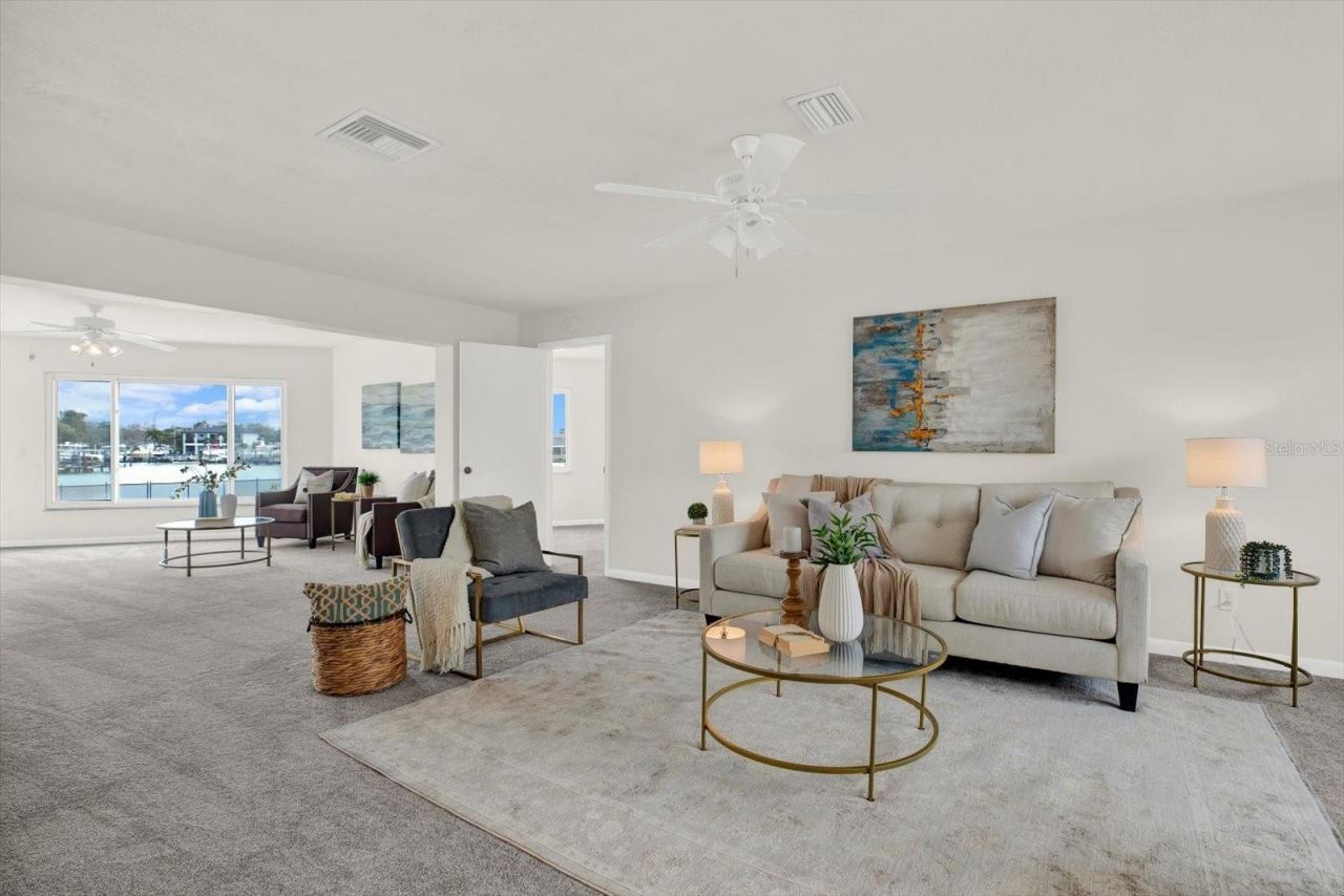 5675 Bayview Drive, Seminole, FL 33772 Photo