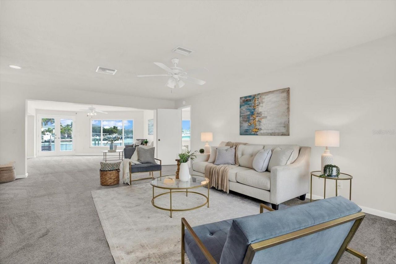 5675 Bayview Drive, Seminole, FL 33772 Photo