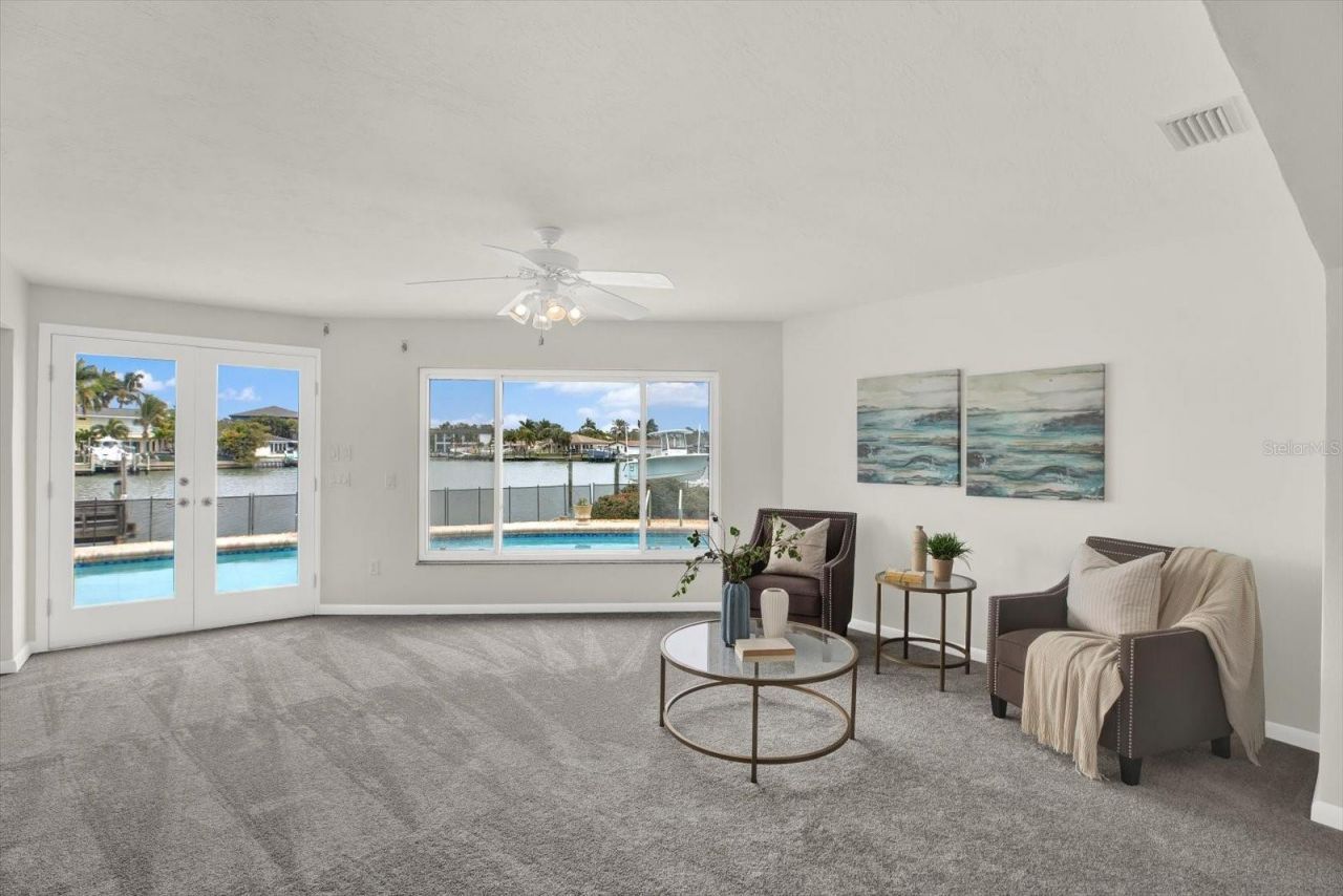 5675 Bayview Drive, Seminole, FL 33772 Photo