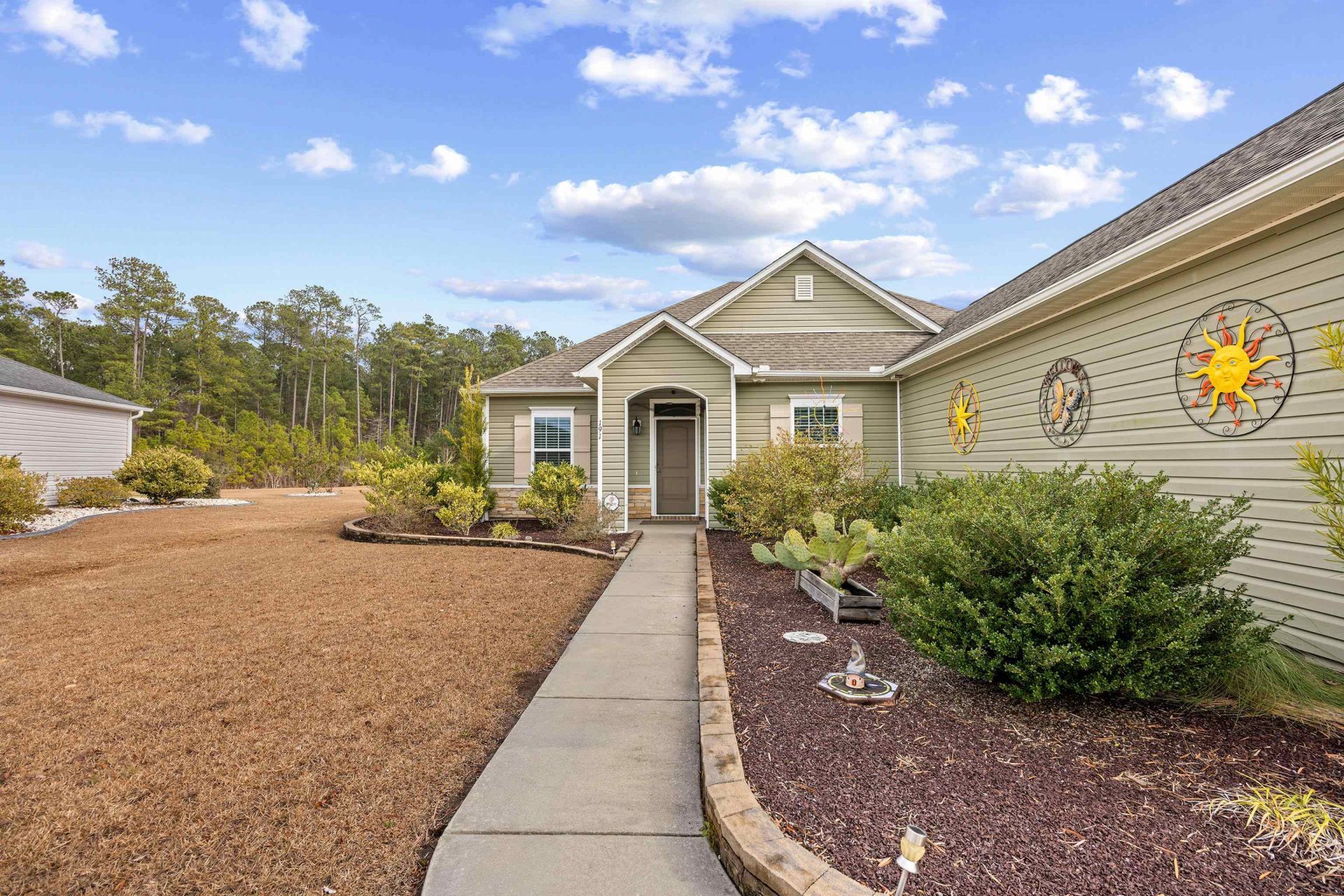 191 Belclare Way Photo 32