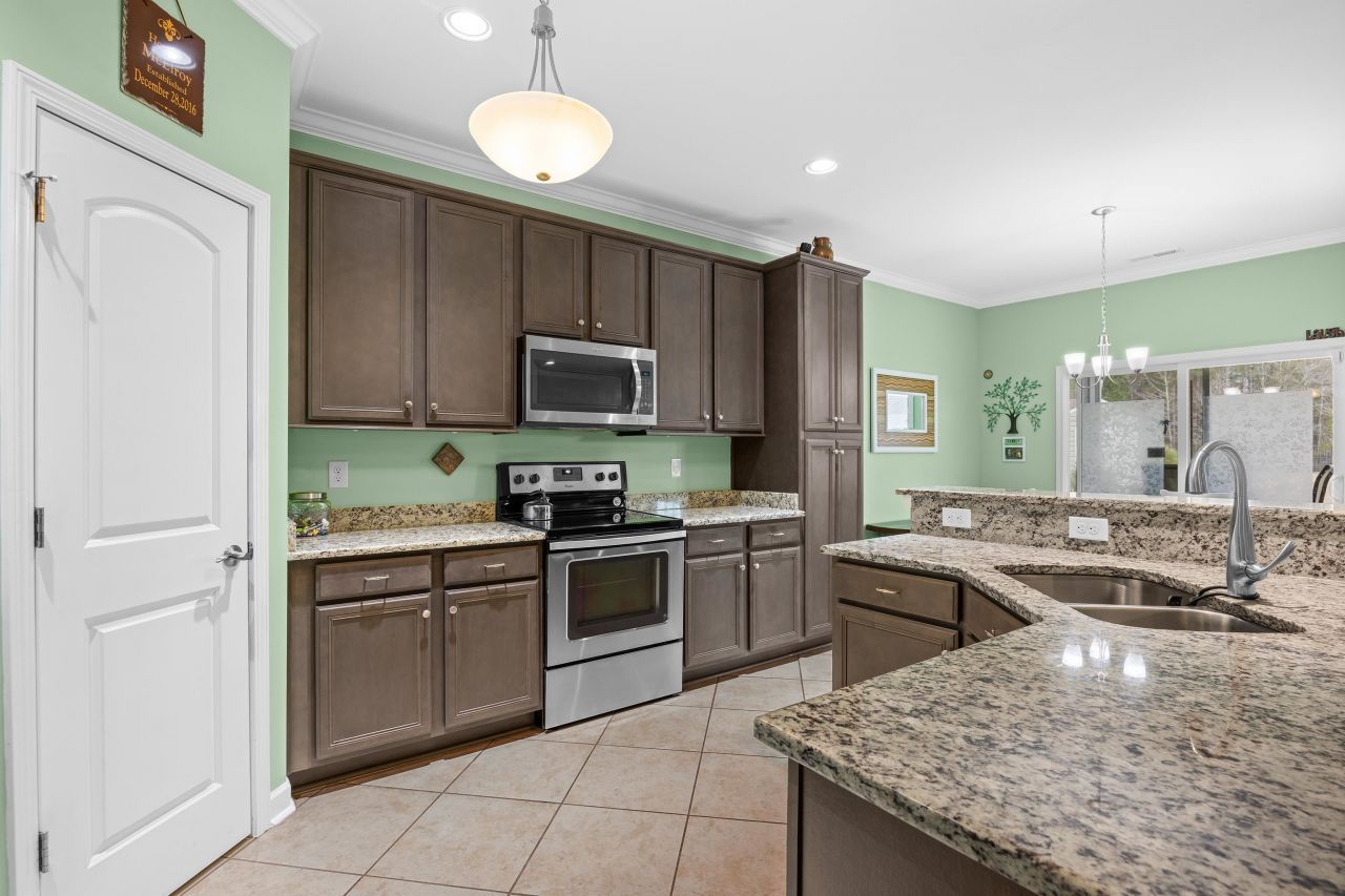 191 Belclare Way Photo 9