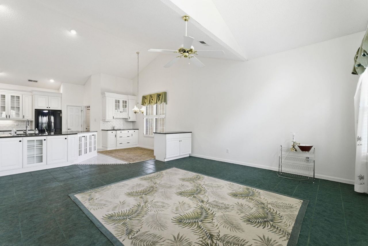 101 Hickory Dr. Photo 14