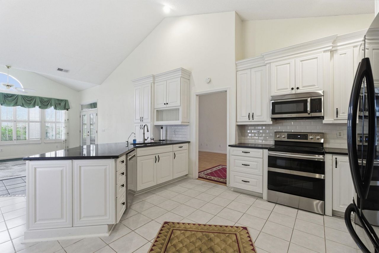 101 Hickory Dr. Photo 17