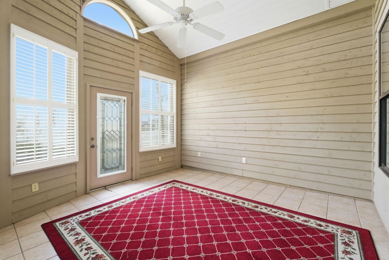 101 Hickory Dr. Photo 18