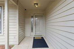 101 Hickory Dr. photo 4