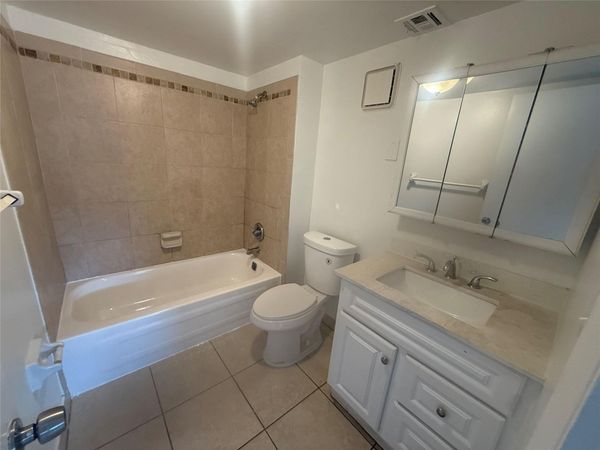 7960 N Colony Circle, Unit 206, Tamarac, FL 33321