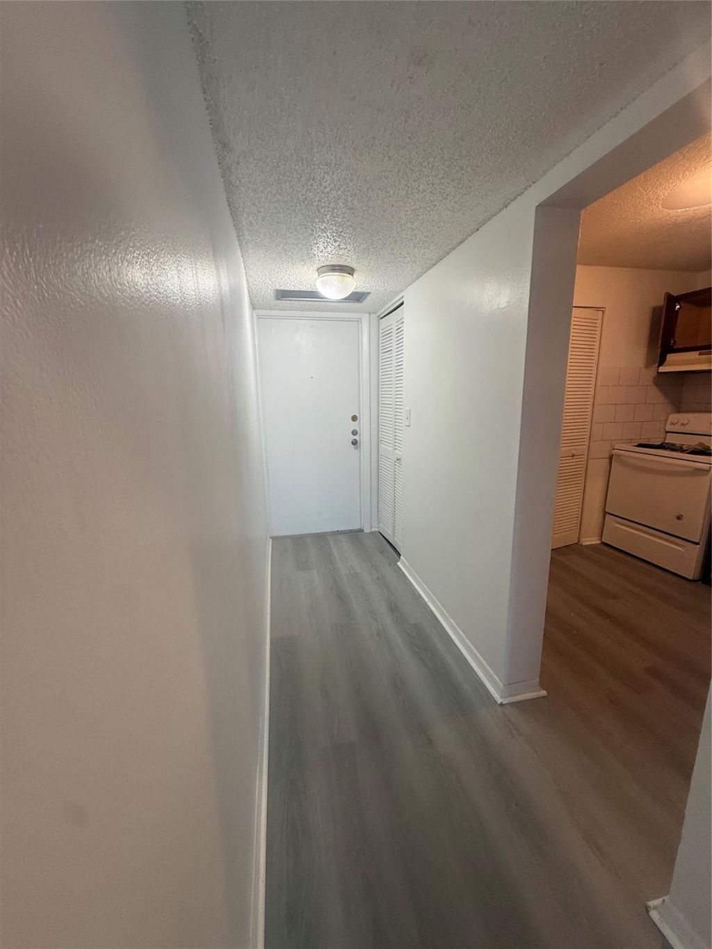 7960 N Colony Circle, Unit 206, Tamarac, FL 33321 Photo