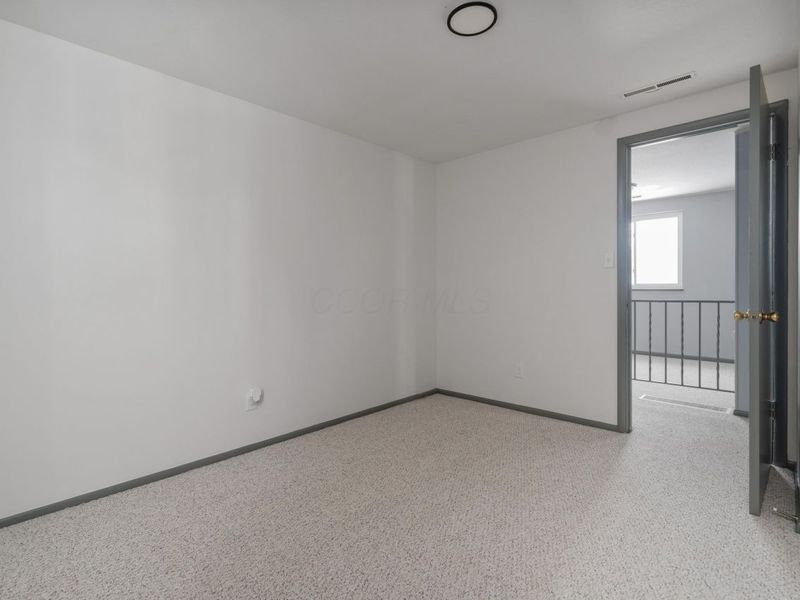 1450 Felix Drive, Columbus, OH 43207 Photo 25