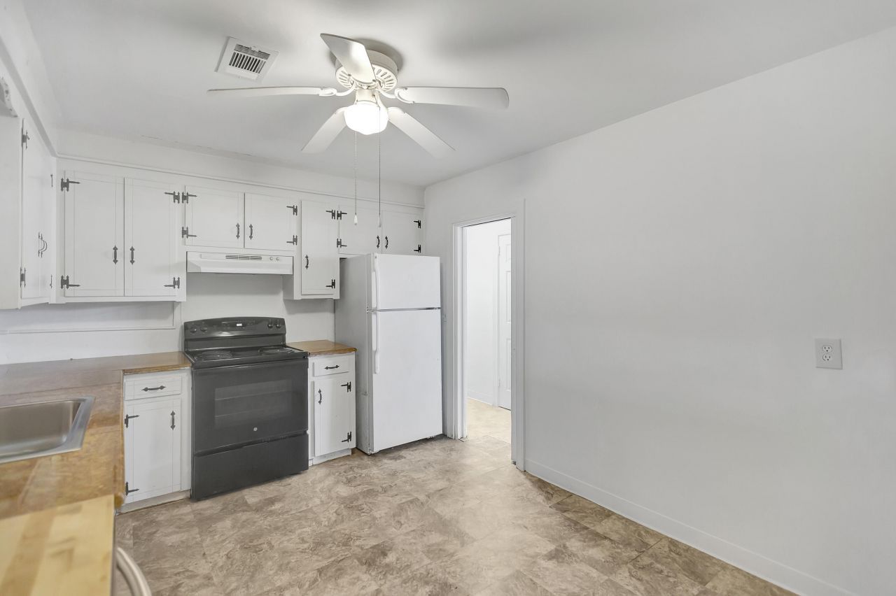 1639 Memminger Avenue Photo 7