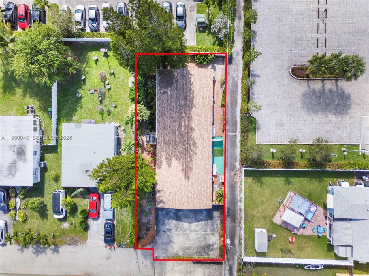 208 NE 4th St, Hallandale Beach, FL 33009 Photo