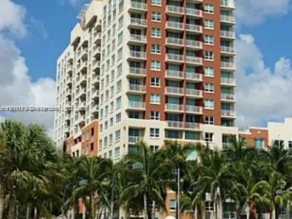 2000 N Bayshore Dr , Unit 801, Miami, FL 33137