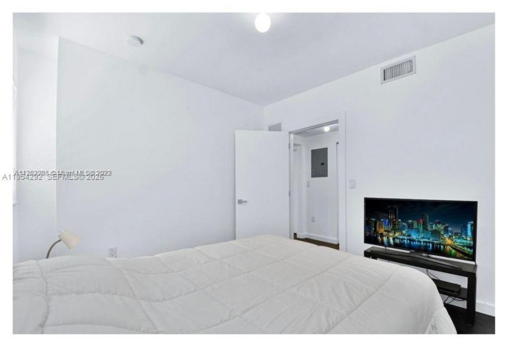 557 Michigan Ave , Unit 111, Miami Beach, FL 33139 Photo
