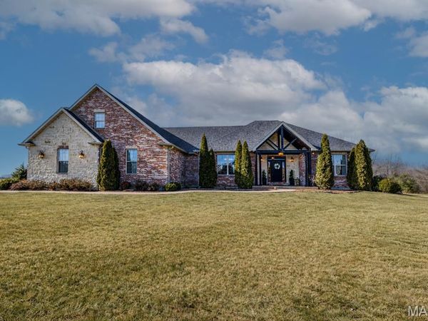 165 Kingsborough Court, Jackson, MO 63755
