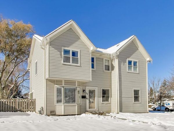 218 N School Street, Mount Prospect, IL 60056