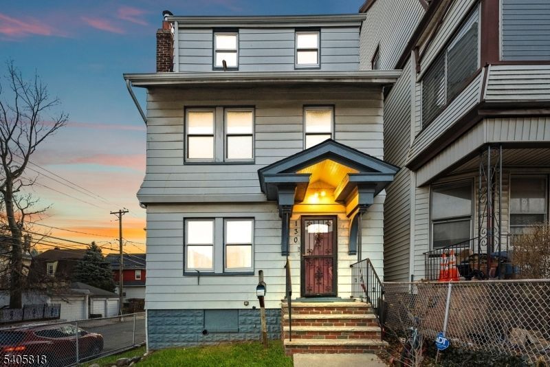 130 Renner Ave, Newark, NJ 07112 Main Photo