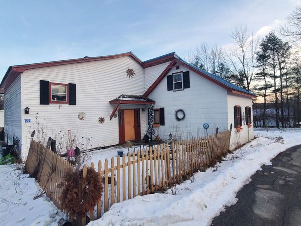 29 Oak Street, Bucksport, ME 04496