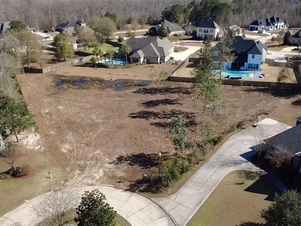 200 S MIDLAND BLUFF Court, Slidell, LA 70461