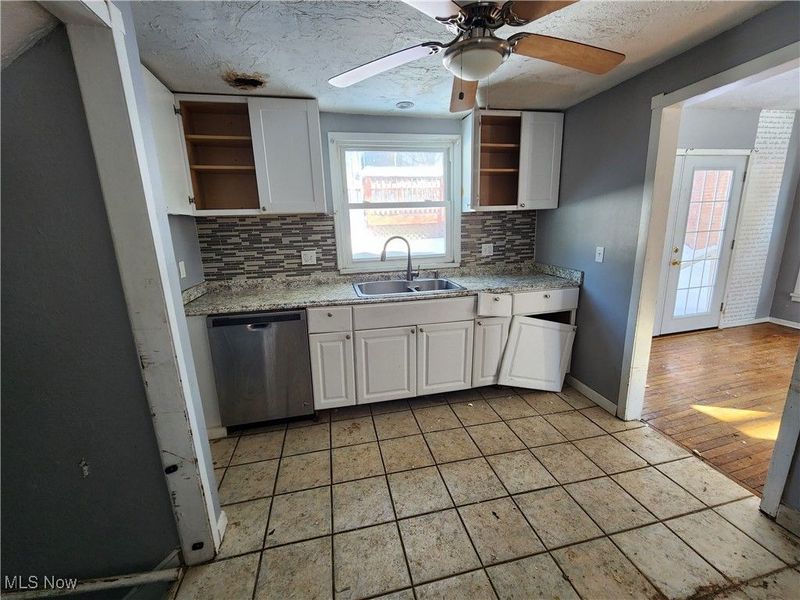 1691 S Belvoir Boulevard, South Euclid, OH 44121 Photo 5