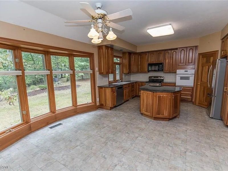 7264 Forestwood Drive, Independence, OH 44131 Photo 13