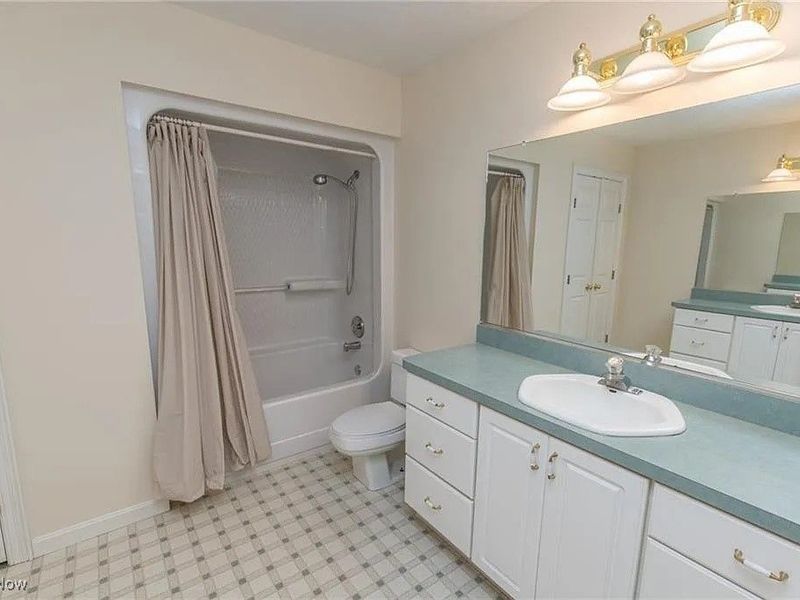 7264 Forestwood Drive, Independence, OH 44131 Photo 21