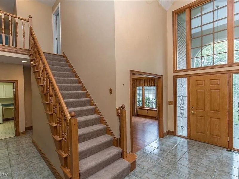 7264 Forestwood Drive, Independence, OH 44131 Photo 3