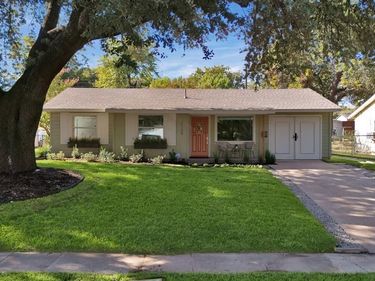 12135 Oberlin Drive, Dallas, TX 75243