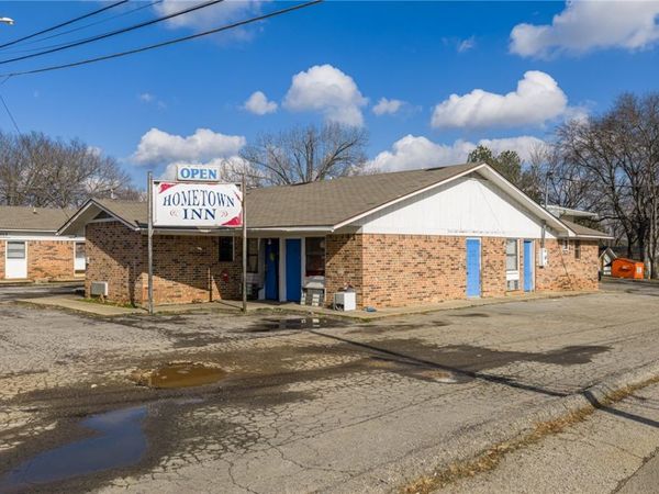 320 McCandless Avenue , Unit 33, Booneville, AR 72927