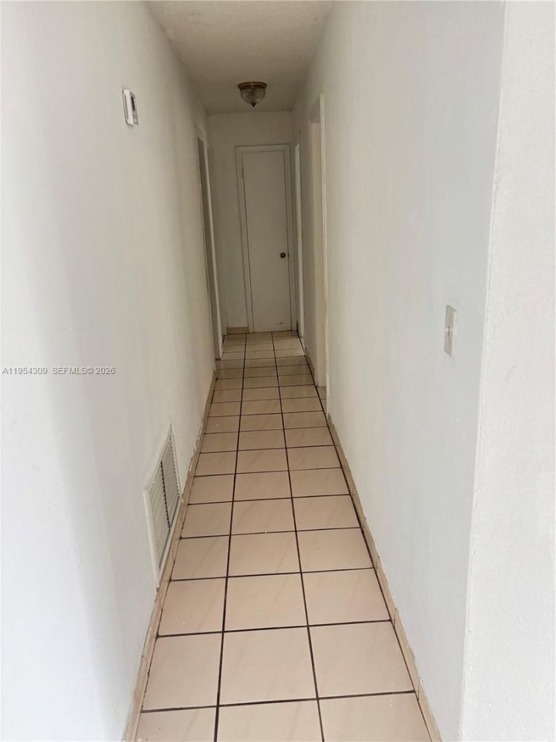 19480 SW 121st Ave , Miami, FL 33177 Photo