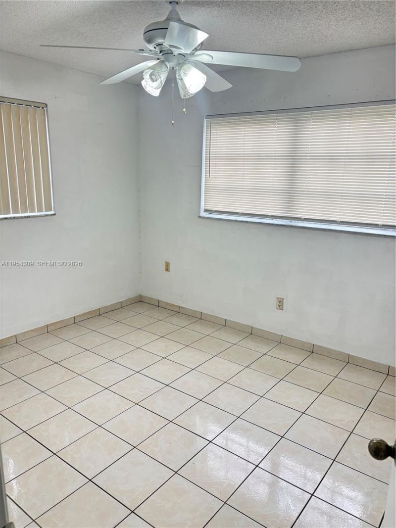 19480 SW 121st Ave , Miami, FL 33177 Photo