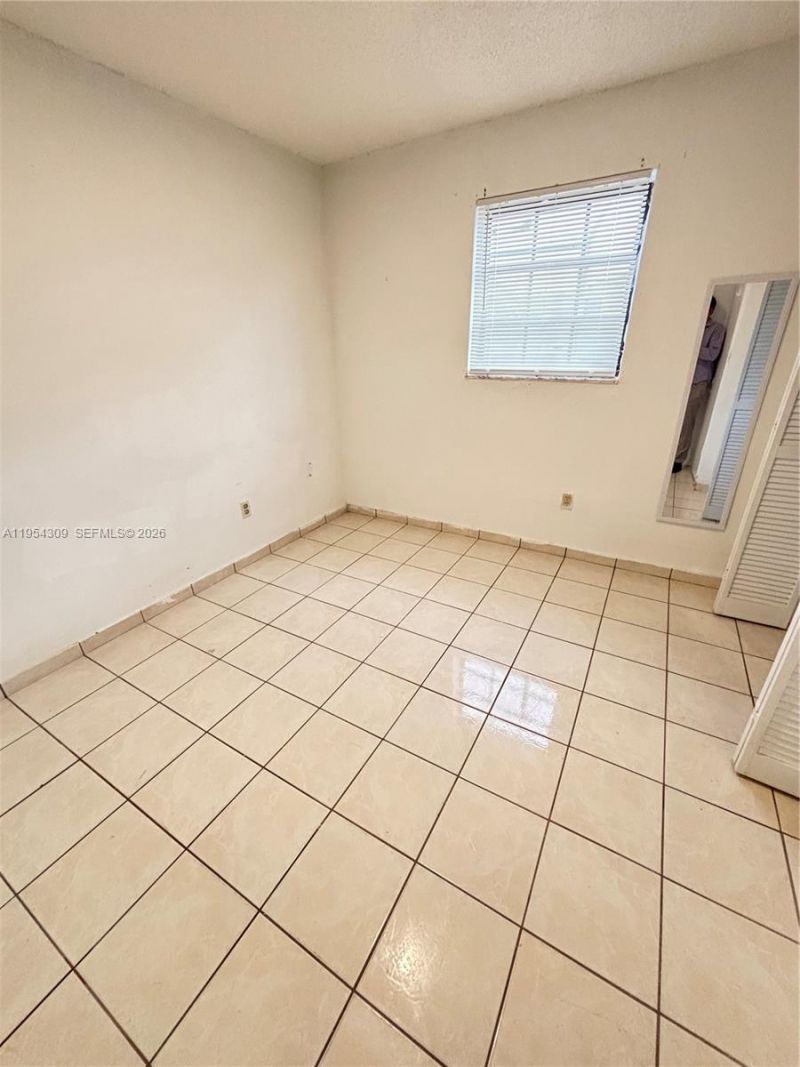 19480 SW 121st Ave , Miami, FL 33177 Photo