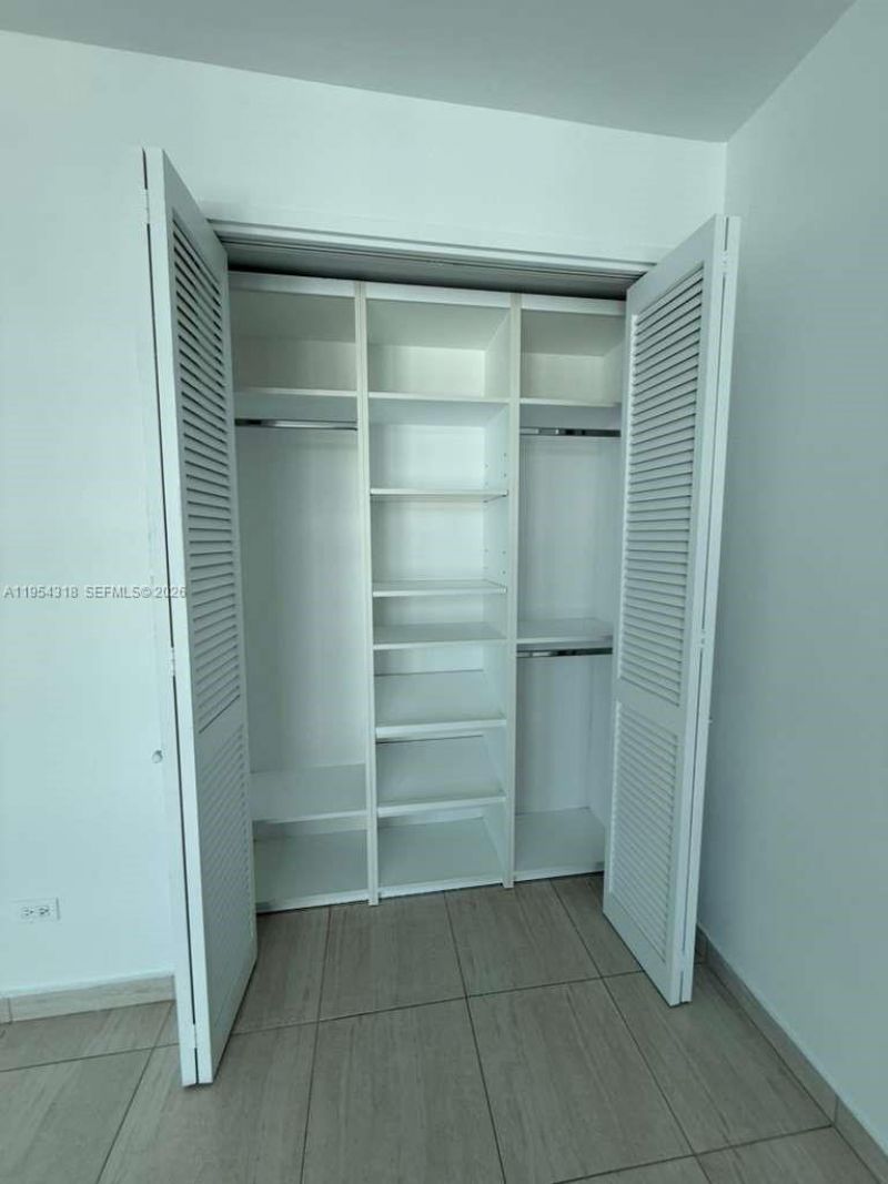 5055 Collins Ave, Unit 12B, Miami Beach, FL 33140 Photo