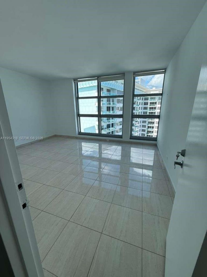 5055 Collins Ave, Unit 12B, Miami Beach, FL 33140 Photo
