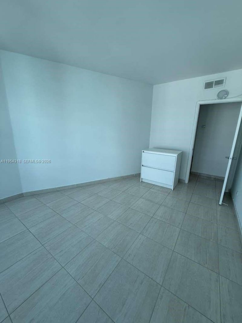 5055 Collins Ave, Unit 12B, Miami Beach, FL 33140 Photo