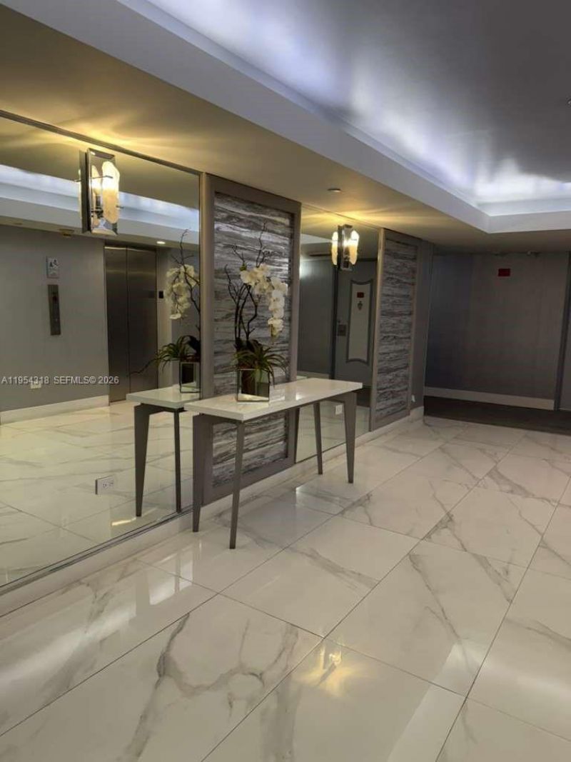 5055 Collins Ave, Unit 12B, Miami Beach, FL 33140 Photo