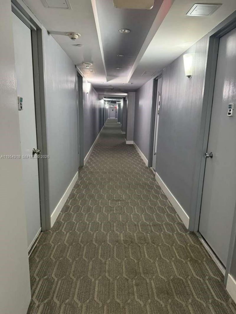 5055 Collins Ave, Unit 12B, Miami Beach, FL 33140 Photo