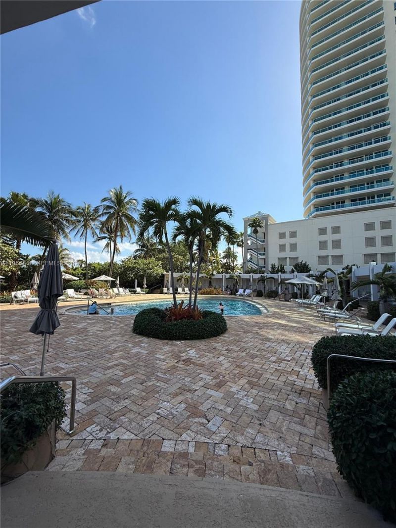 5055 Collins Ave, Unit 12B, Miami Beach, FL 33140 Photo
