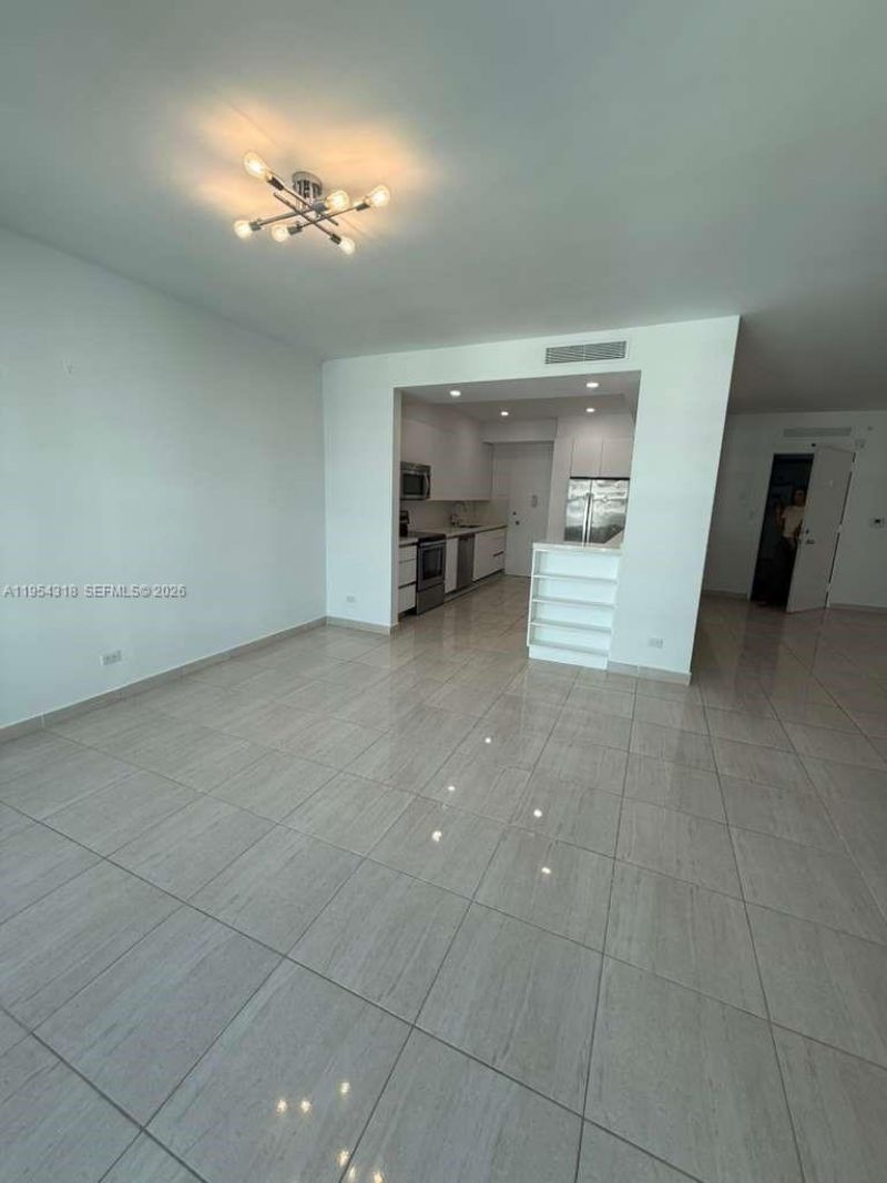 5055 Collins Ave, Unit 12B, Miami Beach, FL 33140 Photo