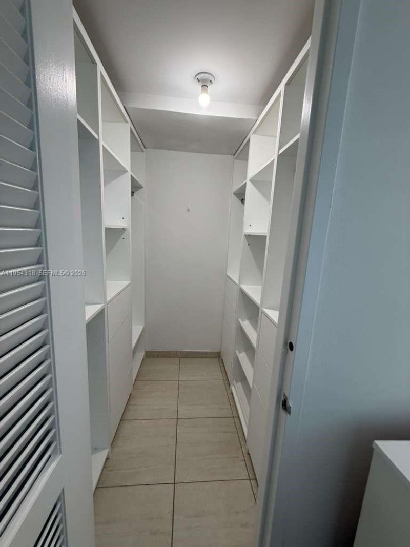 5055 Collins Ave, Unit 12B, Miami Beach, FL 33140 Photo