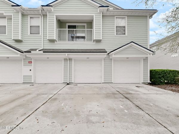 7036 DEER LODGE Circle, Unit 106, Jacksonville, FL 32256