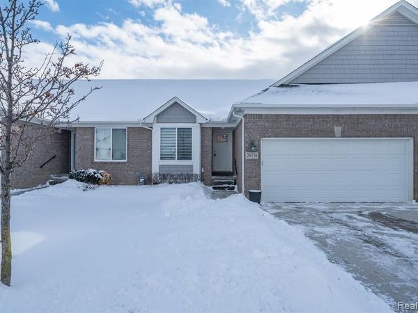 26136 Juliagrove Lane, Chesterfield Twp, MI 48051