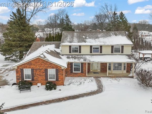 22522 Clear Lake Drive, Farmington Hills, MI 48335