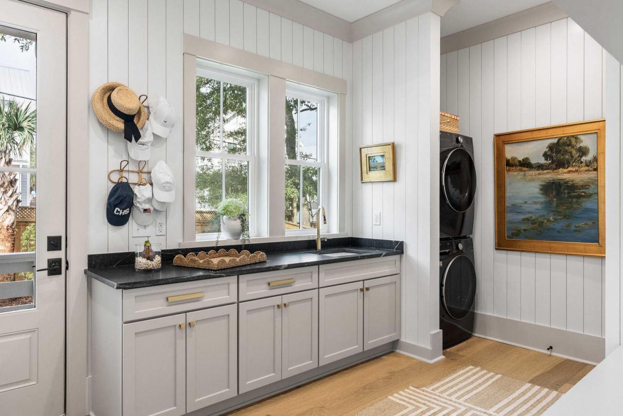 452 Morrison Street Photo 27