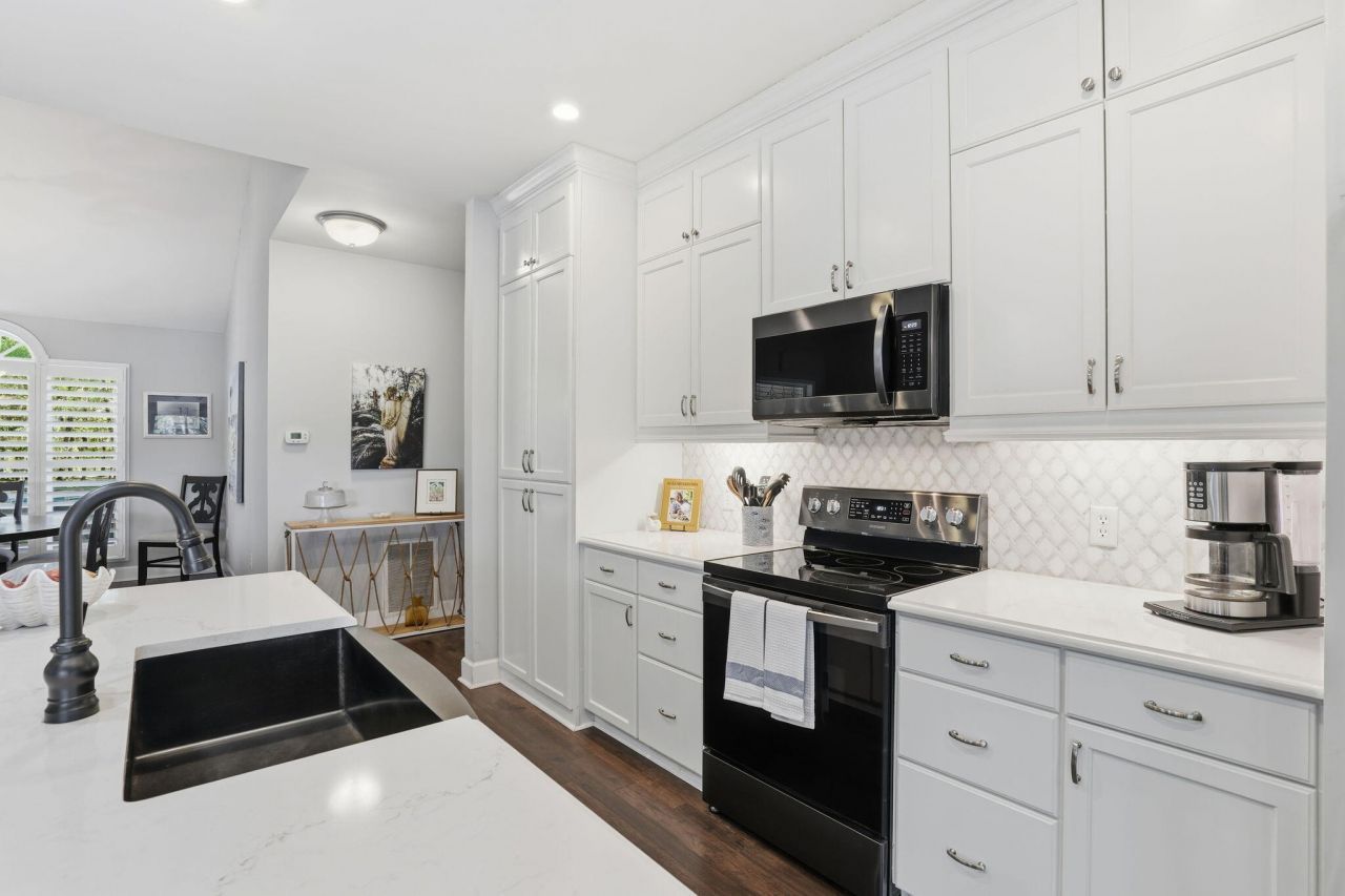 8448 Chisolm Plantation Road Photo 21