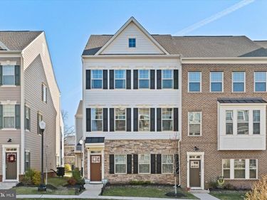 9354 BARNES LOOP, MANASSAS, VA 20110